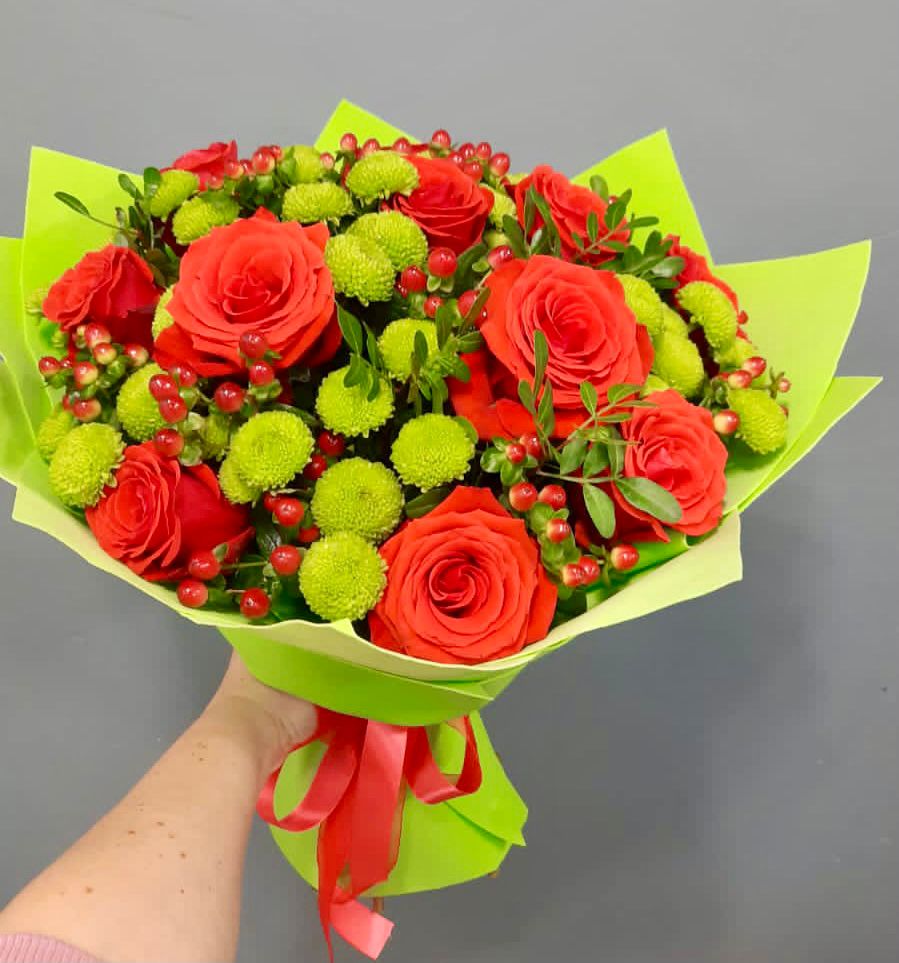 Букет цветов из: Хризантемы и Розы в Петровское Щелковского района