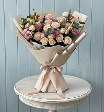 Букет цветов из:  Розы и Лизиантусы в Петровское Щелковского района