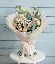 Букет цветов из:  Розы и Лизиантусы в Петровское Щелковского района