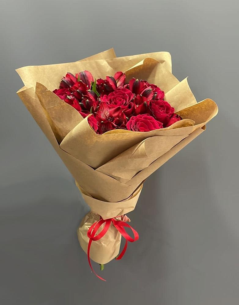 Букет цветов из: Альстромерии и Розы в Петровское Щелковского района