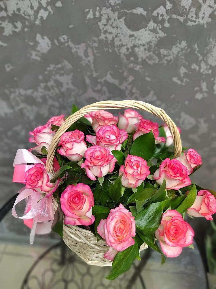Цветочная композиция из Розы в корзине в Петровское Щелковского района
