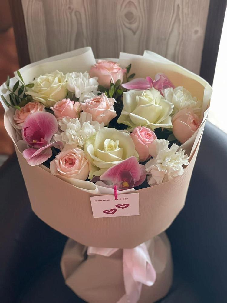 Букет цветов из: Орхидеи, Розы и Гвоздики в Петровское Щелковского района