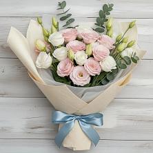 Букет цветов из:  Лизиантусы в Петровское Щелковского района