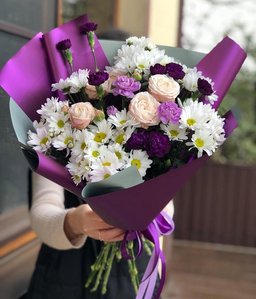 Букет цветов из: Хризантемы, Гвоздики и Розы в Петровское Щелковского района