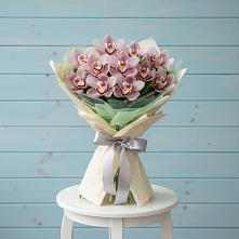 Букет цветов из:  Орхидеи и Розы в Петровское Щелковского района