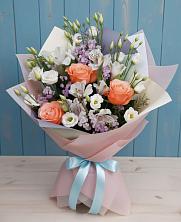 Букет цветов из:  Лизиантусы, Розы, Альстромерии и Гипсофила в Петровское Щелковского района