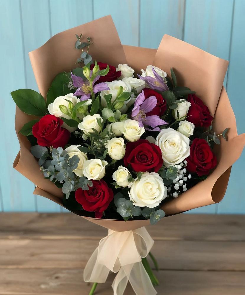Букет цветов из: Розы и Альстромерии в Петровское Щелковского района