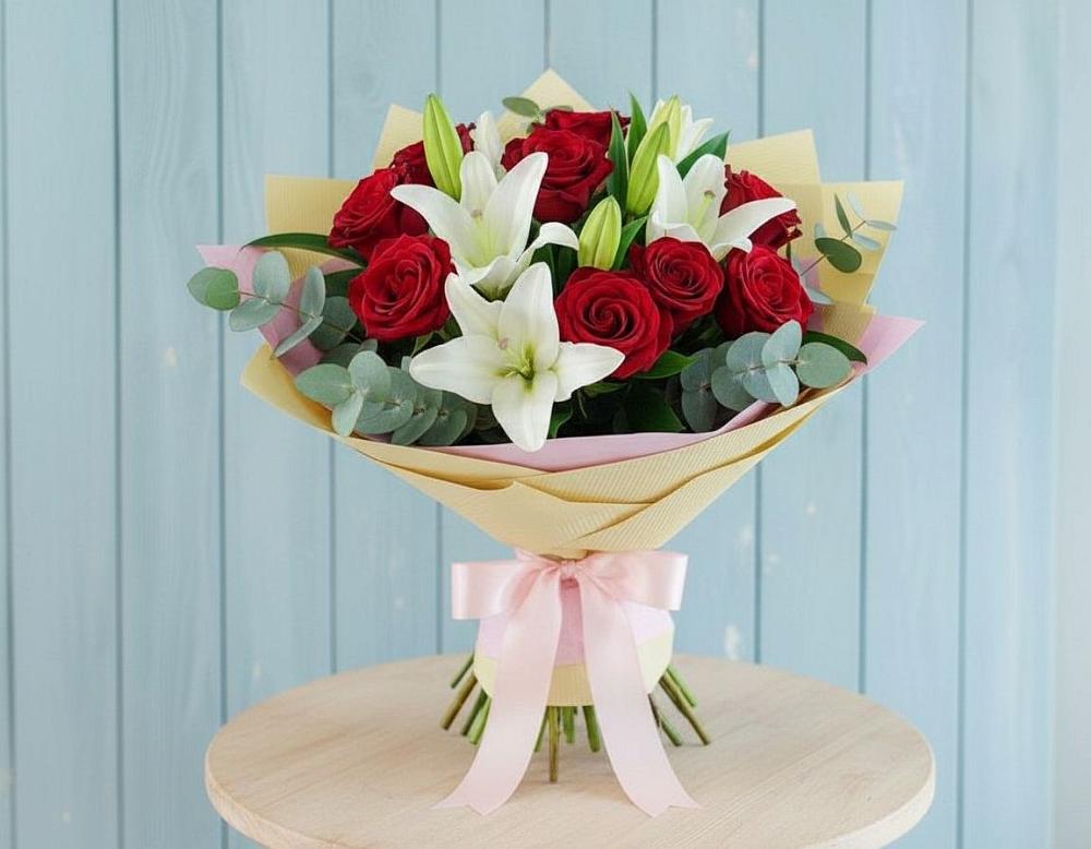 Букет цветов из: Лилии и Розы в Петровское Щелковского района